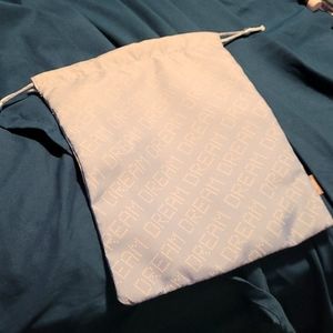 IPSY Dream makeup bag